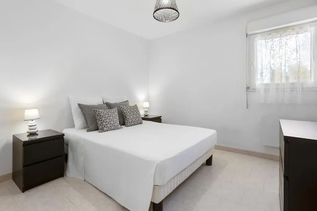 Joli 65M2 Piscine Parking Apartment Saint-Raphael  France