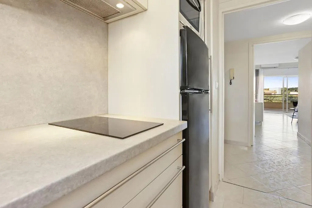 Joli 65M2 Piscine Parking Apartment Saint-Raphael
