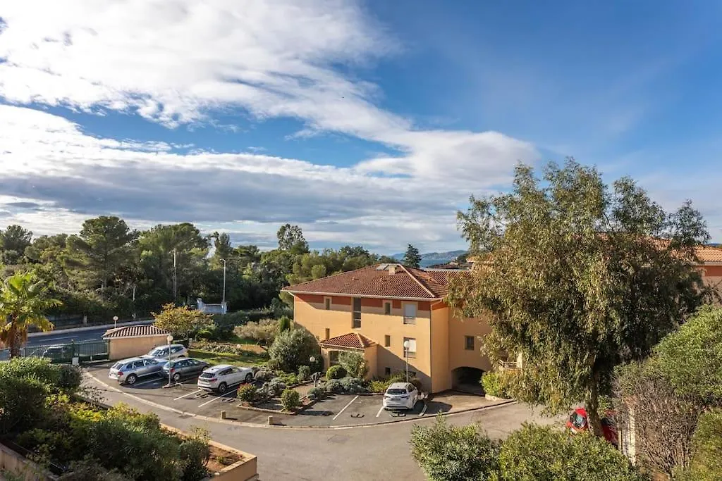 Joli 65M2 Piscine Parking Apartment Saint-Raphael